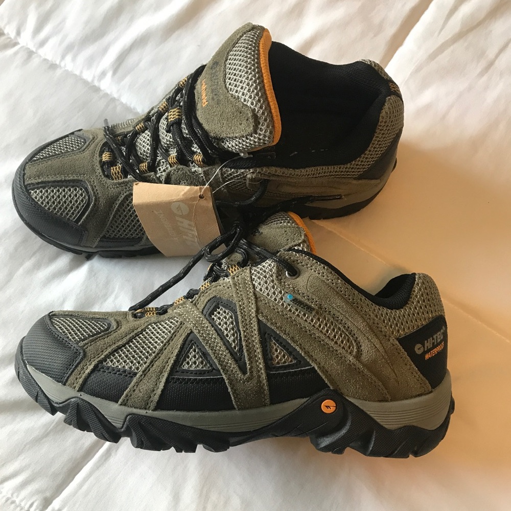 Brand new Hi-Tec waterproof outdoor hiking boots